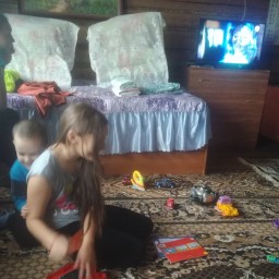Играю с братишками
