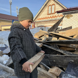 Таскал дрова
