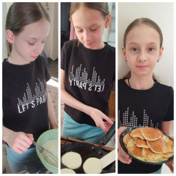 Приготовила блины