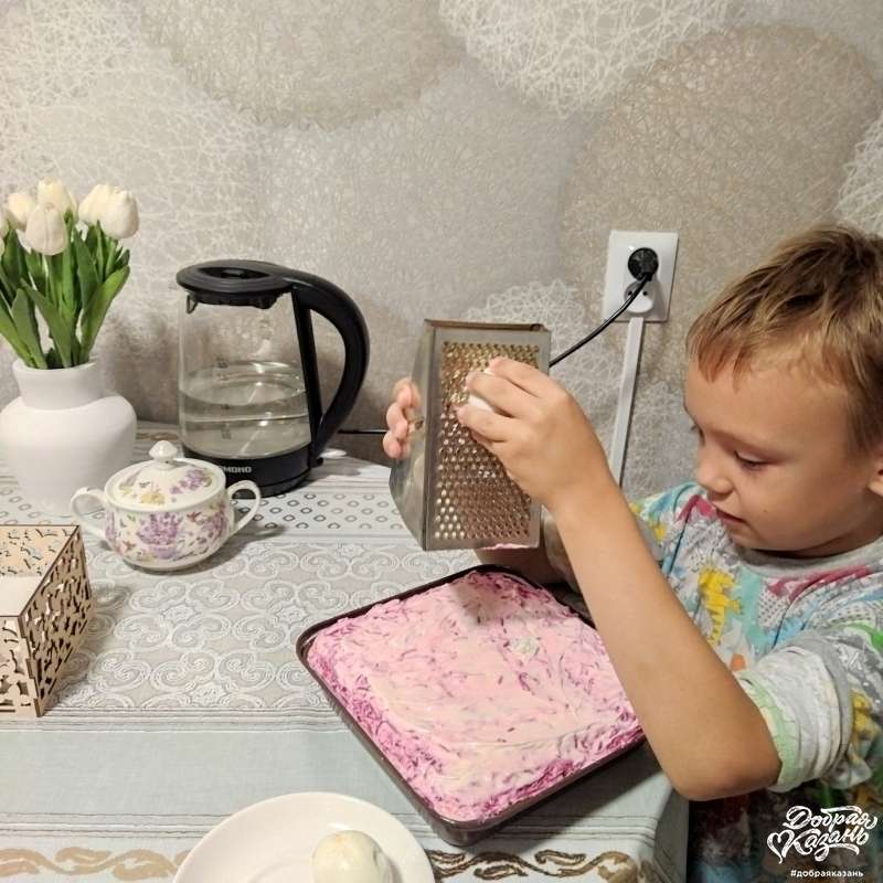 Помогаю маме