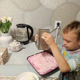Помогаю маме