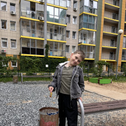 Увидел мусор - подними и выкинь!